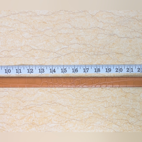 Vintage Lemie Genuine Leather Tan Embossed Gator Italian Belt Gold Tone Buckle - Picture 12 of 14